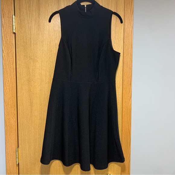 Monteau Black High Neck Sleeveless Dress - Size Large - Picture 1 of 5